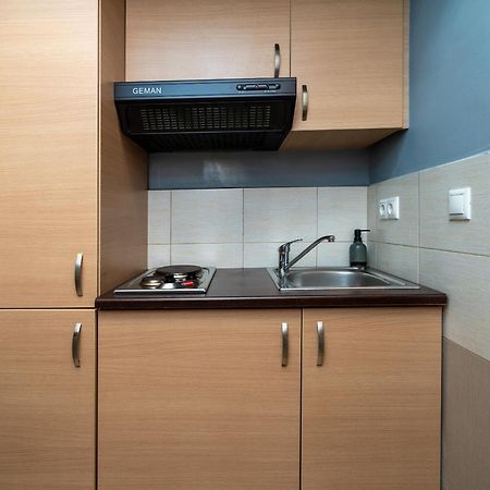 Ideally Located Apartment In Central アテネ エクステリア 写真