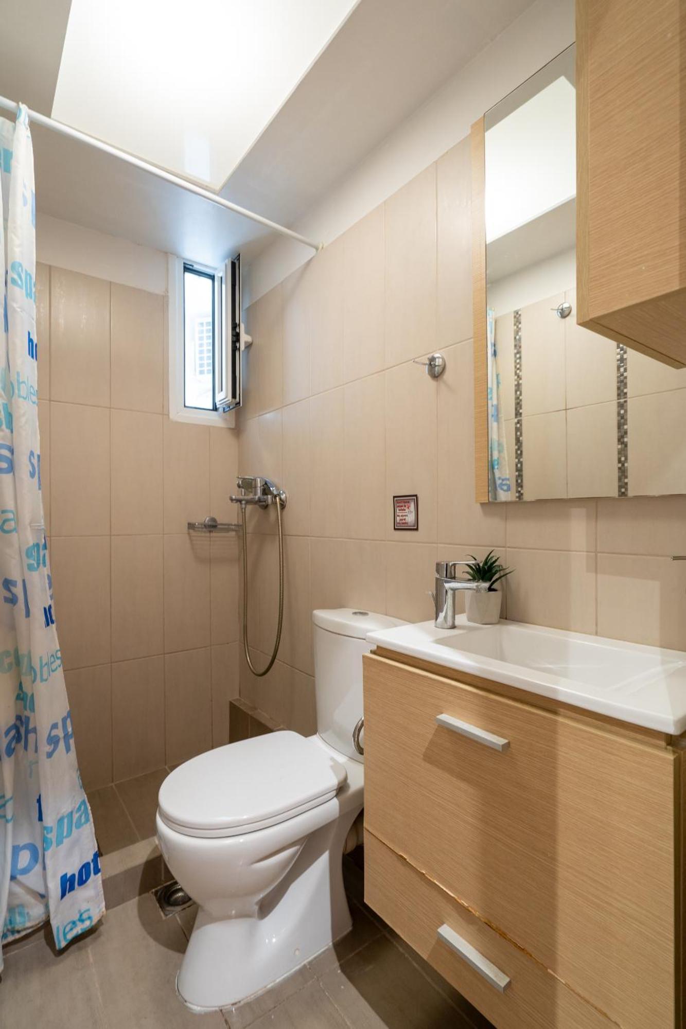 Ideally Located Apartment In Central アテネ エクステリア 写真