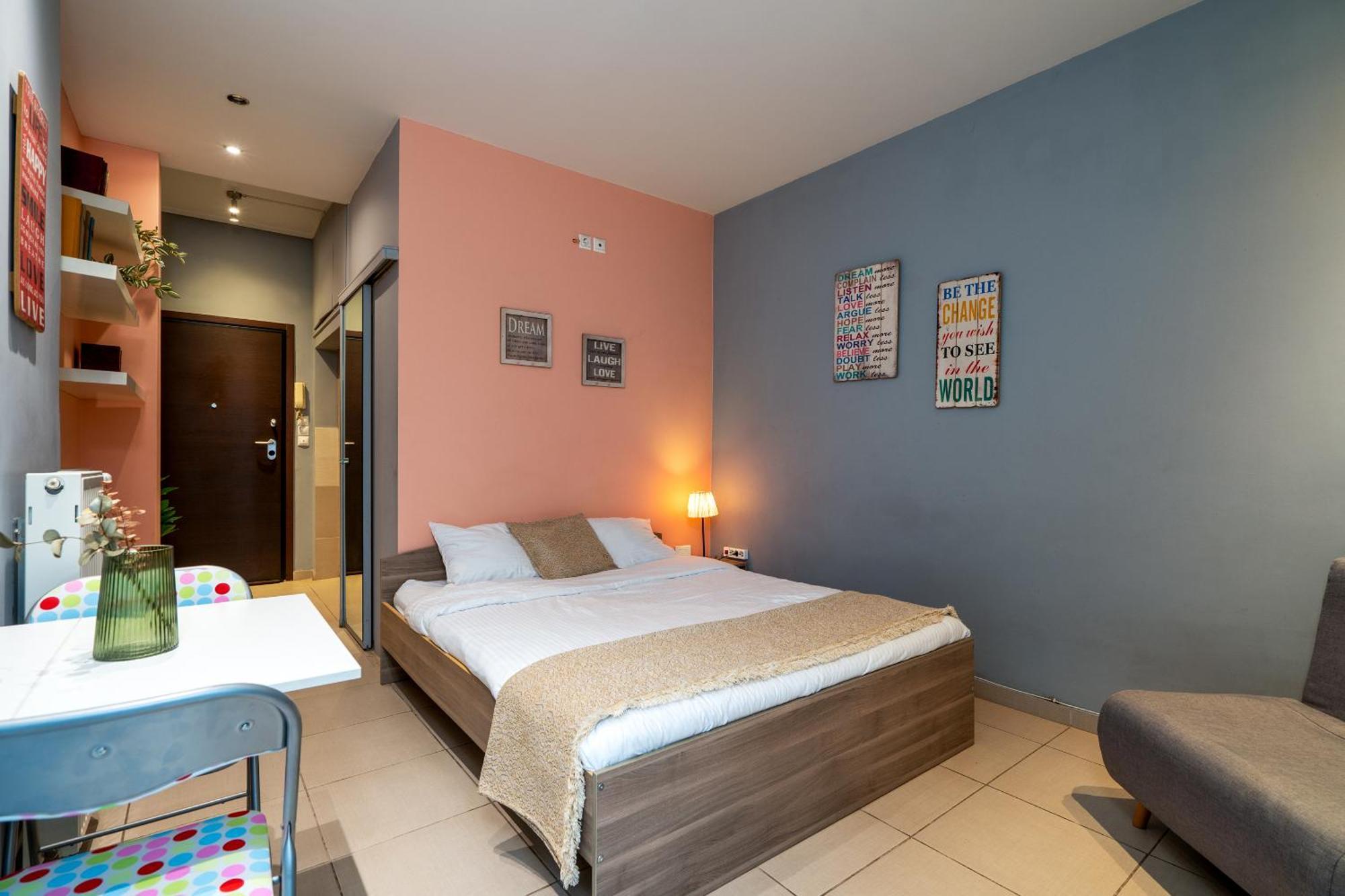 Ideally Located Apartment In Central アテネ エクステリア 写真